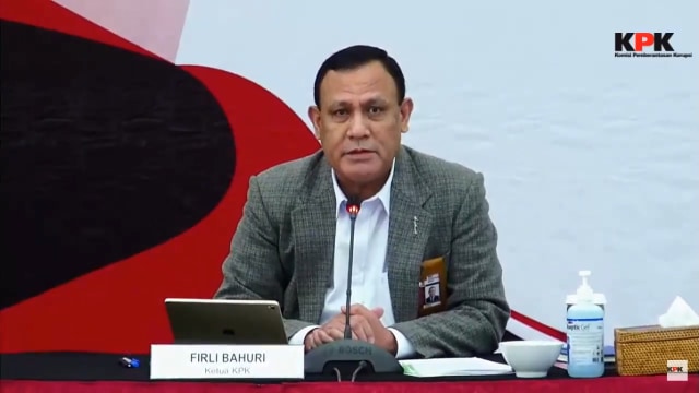 Ketua KPK Firli Bahuri pada konferensi pers kinerja KPK Tahun 2020. Foto: Youtube/KPK RI