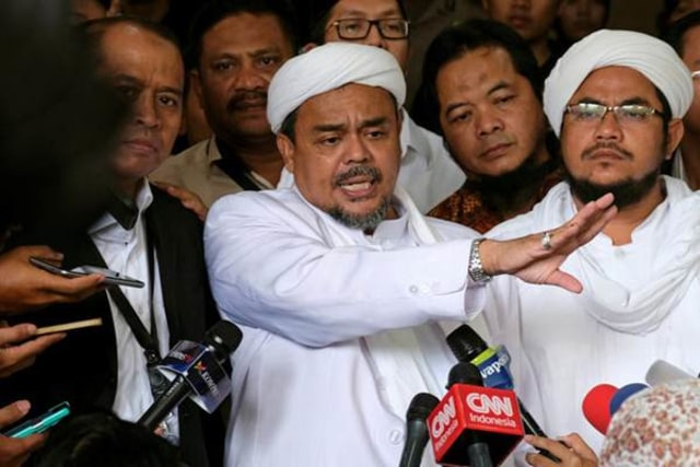 Sumber: CNN Indonesaia, Rizieq diwawancara setelah diperiksa polisis