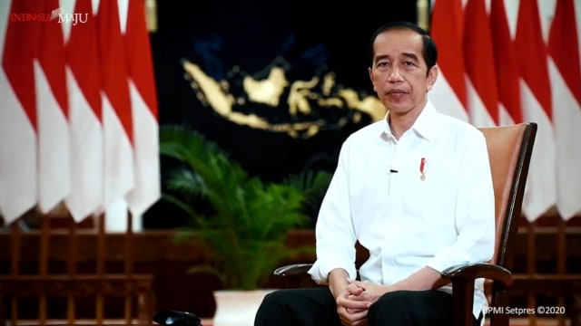 Presiden Joko Widodo memberikan sambutan untuk Menyambut Tahun 2021, Kamis (31/12).
 Foto: Youtube/Sekretariat Presiden