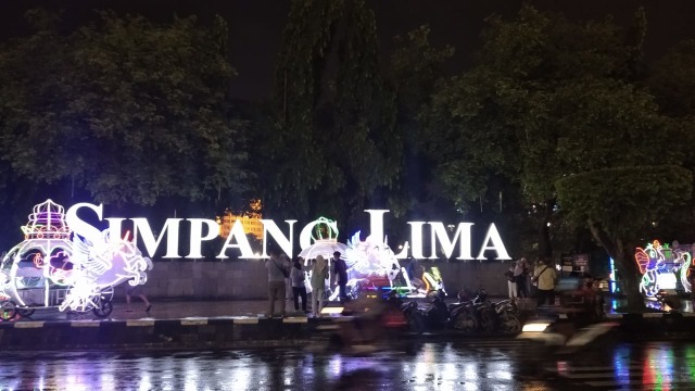 Malam Tahun Baru di Kawasan Simpang Lima Semarang Ramai. Foto: Dok. Istimewa