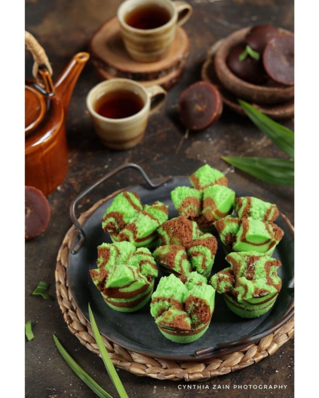 Kue mangkok pandan gula merah. Sumber: Instagram /namaku_cyn
