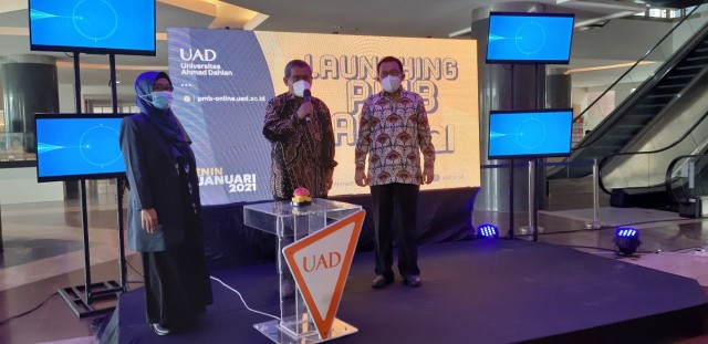 Penerapan PMB Online. Foto: Len/Tugu Jogja