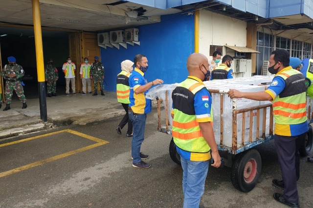 Sebanyak 14 ribu vaksin Sinovac tiba di Aceh, pada Selasa (5/1). Foto: Dok. Lanud SIM