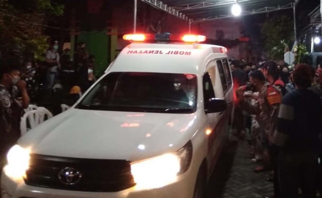 Jenazah Chacha Sherly Eks Trio Macan Dimakamkan di Sidoarjo