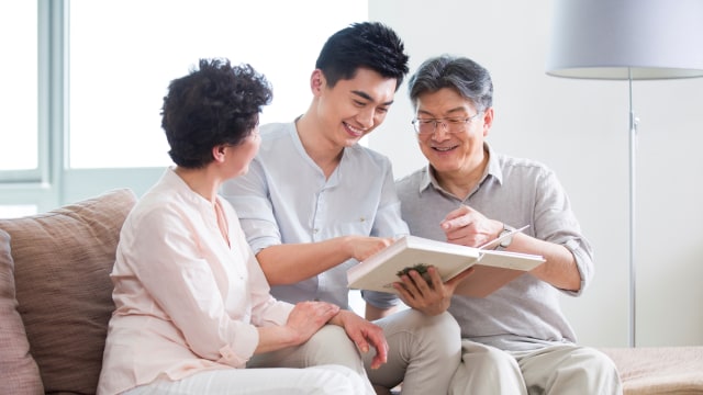 Ilustrasi sandwich generation. Foto: Getty Images