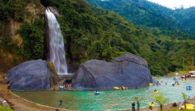 Pesona alam Curug Bidadari di Sentul. Foto Sanctuarysentul.id