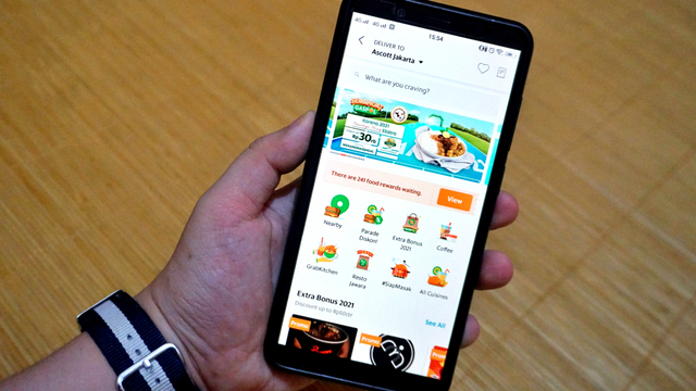 Ilustrasi memesan makanan secara online. Foto: Melly Meiliani/kumparan