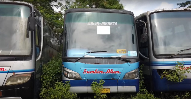 Bus bekas Sumber Alam. Foto: dok. Youtube Sumber Alam ID