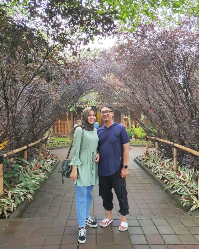 Ihsan dan Putri, penumpang pesawat SJ-182. Foto: Dok. Istimewa