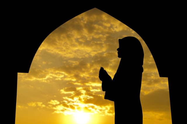 Ilustrasi berdoa. Foto: Shutterstock