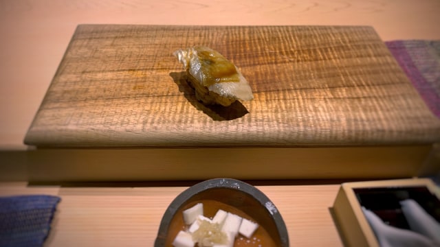 Sebuah potongan narezushi | Wikimedia Commons