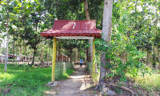 Sumber: http://ilove-subang.blogspot.com/2014/07/situs-nyi-subang-larang-di-desa.html
