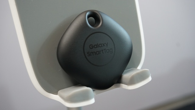Samsung Galaxy SmartTag. Foto: Bianda Ludwianto/kumparan