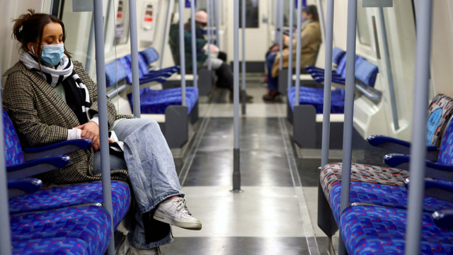Suasana London Inggris saat penerapan lockdown kembali. Foto: REUTERS/Hannah McKay
