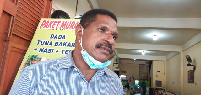 Karel Nauw, Sekretaris Dinas Pendidikan Pemuda dan Olahraga Kabupaten Tambrauw