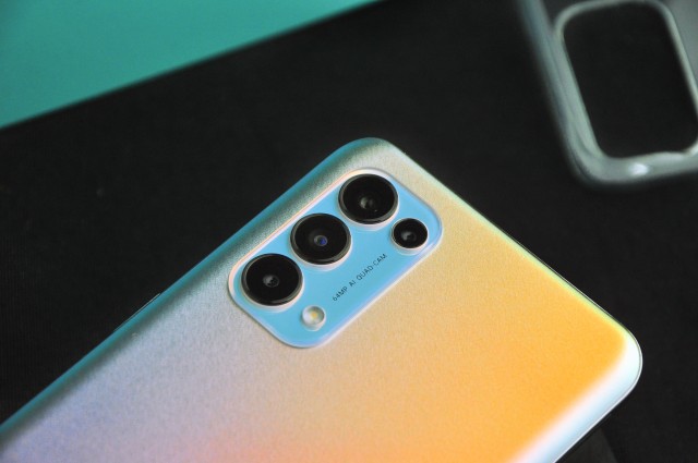 Oppo Reno 5 Foto: Kevin S. Kurnianto/kumparan