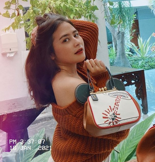Prilly Latuconsina. Instagram @prillylatuconsina96