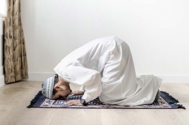 Menjalankan Sholat Dhuha untuk Amalan Pagi Foto: dok Pinterest
