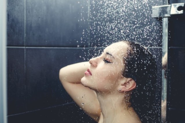 Ilustrasi Mandi Taubat. Foto: Unsplash