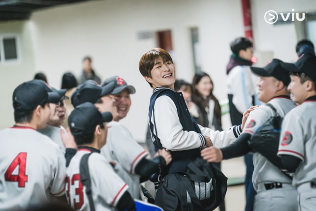 Jung Gun Joo sebagai cameo dalam drama The True Beauty. Foto: dok. Viu