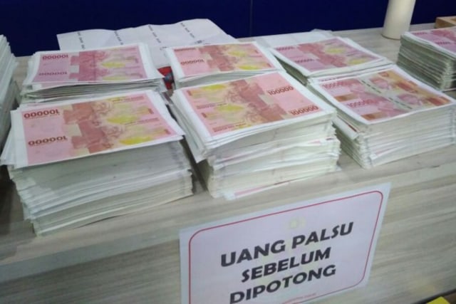 Ilustrasi uang palsu. Foto: IDN Times