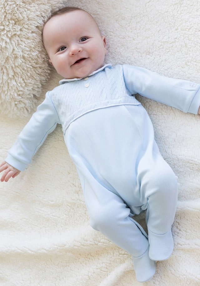 Memberi Nama Pada Bayi Laki-Laki dengan Arti yang Baik. Foto: dok McElhinneys