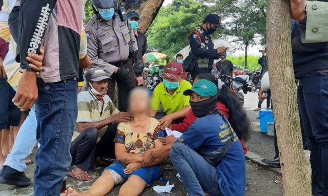 Percobaan Bunuh Diri Seorang Nenek di Waduk Unesa Digagalkan