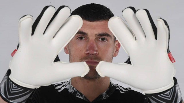 Arsenal pinjam Mat Ryan dari Brighton. Foto: Arsenal
