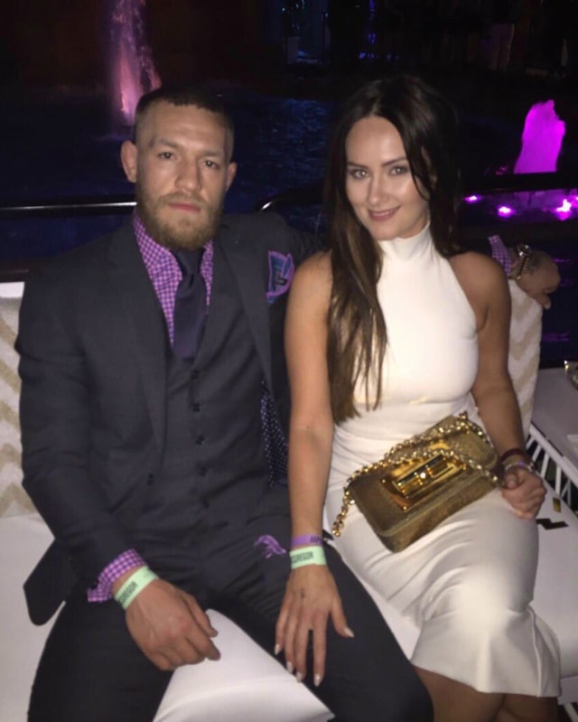 Conor McGregor dan Dee Devlin. Foto: Twitter @DeeDevlin1