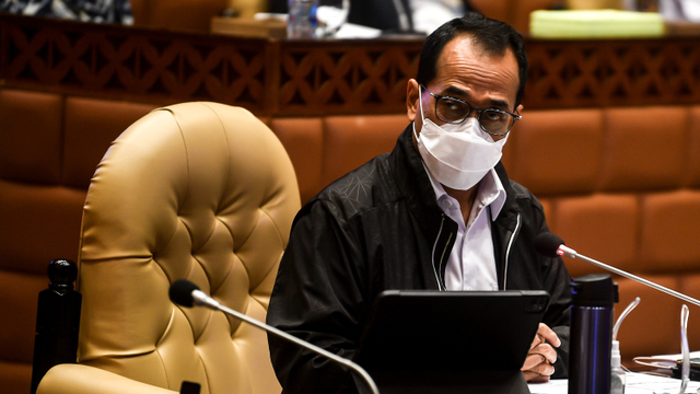 Menteri Perhubungan Budi Karya Sumadi saat Rapat Dengar Pendapat (RDP) bersama Komisi V DPR di Kompleks Parlemen, Senayan, Jakarta, Senin (25/1).  Foto: Muhammad Adimaja/ANTARA FOTO