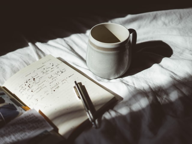 Menulis Paragraf Deduktif, Foto: Dok, freewalpaper