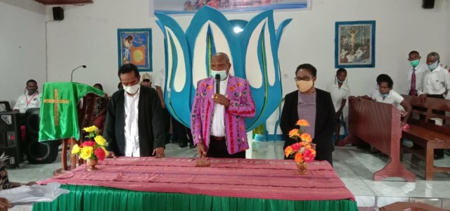 tampak panitia Raker melakukan periapan di Maybrat. Foto: Jefry