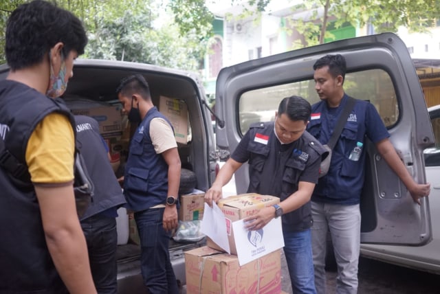 Penyaluran bantuan. Foto: dok