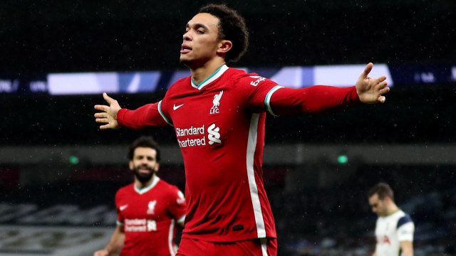 Selebrasi pemain Liverpool, Trent Alexander-Arnold. Foto: Catherine Ivill/Reuters
