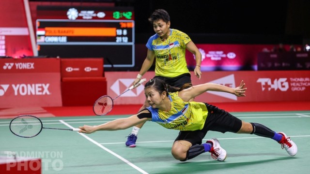 Ganda Putri Indonesia Apriyani Rahayu dan Greysia Polii pada pertandingan BWF World Tour Finals di Impact Arena, Bangkok, Thailand. Foto: Erika Sawauchi/Badmintonphoto/BWF