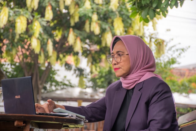 Wakil Ketua Komisi X DPR RI, Hetifah Sjaifudian saat mengikuti rapat virtual