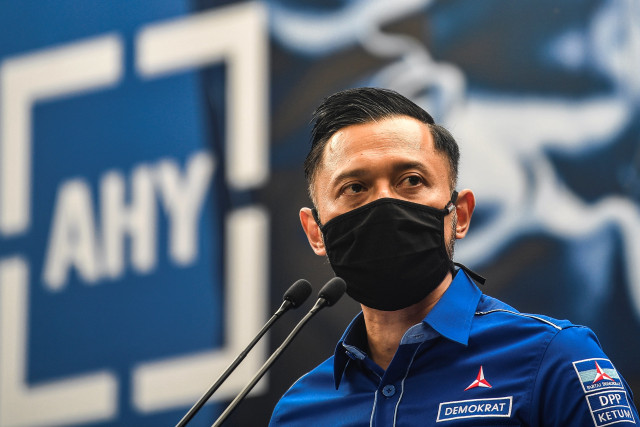 Ketua Umum DPP Partai Demokrat Agus Harimurti memberikan keterangan pers di kantor DPP Partai Demokrat , Jakarta, Senin (1/2). Foto: Muhammad Adimaja/Antara Foto