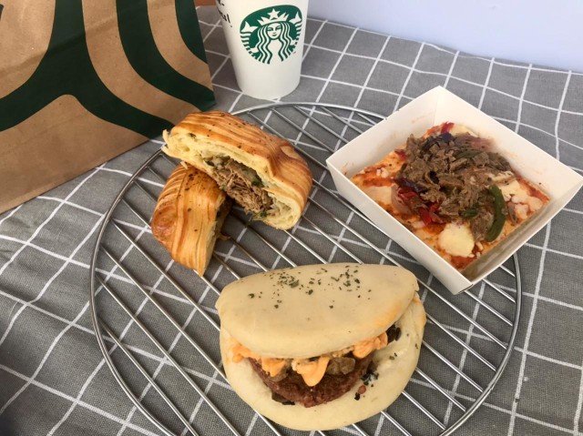 Varian menu baru berbahan nabati Starbucks Indonesia Foto: Natashia Loi/Kumparan