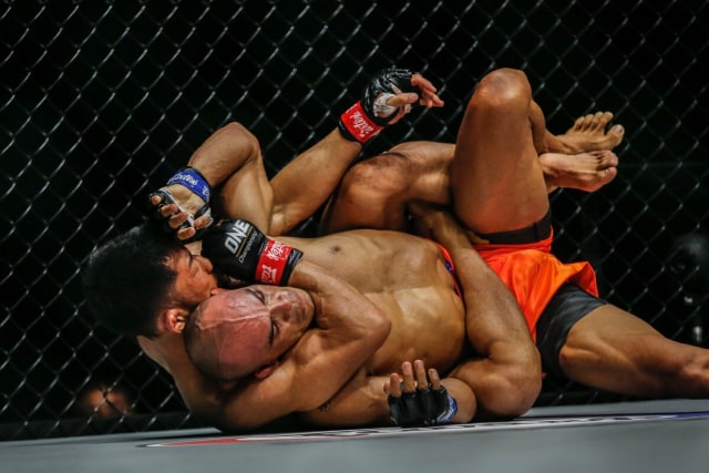 Daichi Takenaka kalahkan Juara MMA Brasil di ONE: UNBREAKABLE II (ONE Championship)