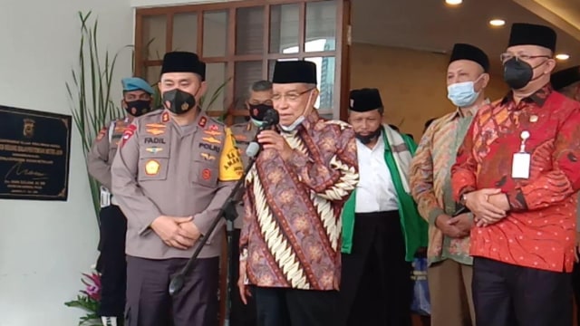 Kapolda Metro Jaya Irjen Pol Fadil Imran dan Ketum PBNU KH Said Aqil Siroj di acara pengukuhan DAI Kamtibmas Polda Metro Jaya, Rabu (3/2). Foto: Dok. Istimewa