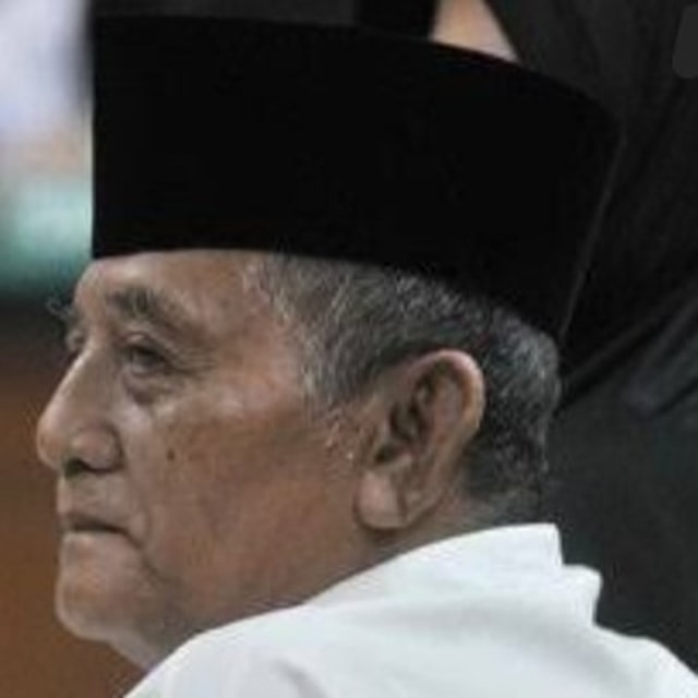 KH. Atabik Ali. Foto: Instagram/@s.kakung