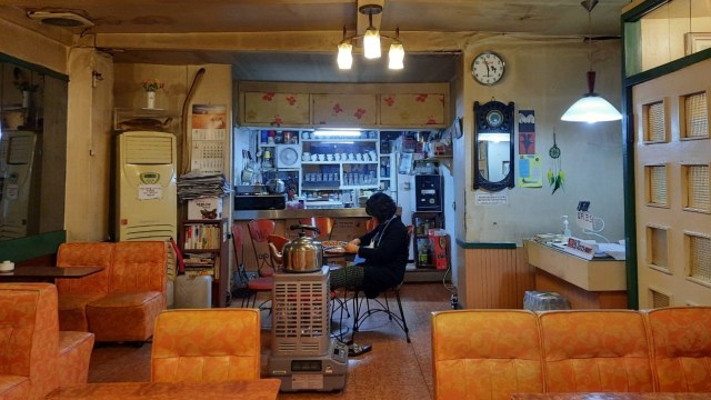 Suasana di Eulji Dabang, kedai kopi tua di Seoul, Korea Selatan. Foto: Khiththati/acehkini 