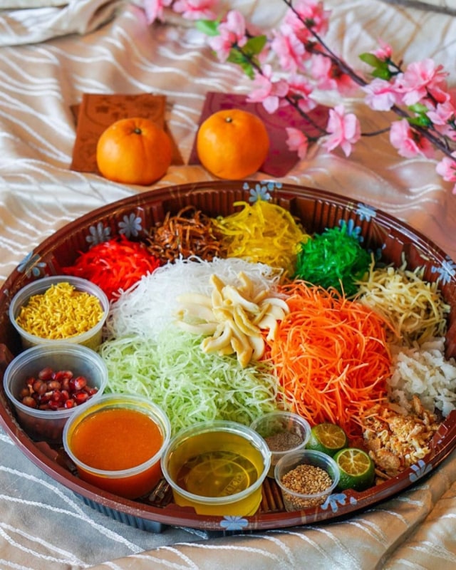 Hidangan Yee Sang saat perayaan Imlek. Foto: Dok. Floren
