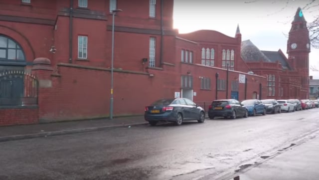 Penampakkan Masjid Green Lane di Kota Birmingham. Foto: Youtube/Raza Vlogs Birmingham