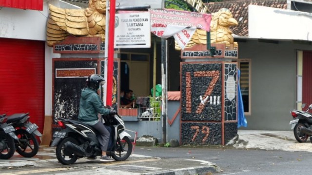 Suasana kampung-kampung di Kota Yogyakarta saat PPKM Mikro. Foto: Arfiansyah Panji Purnandaru/kumparan