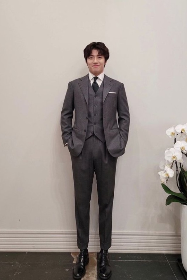 Kang Ha Neul Foto ig th_company_official