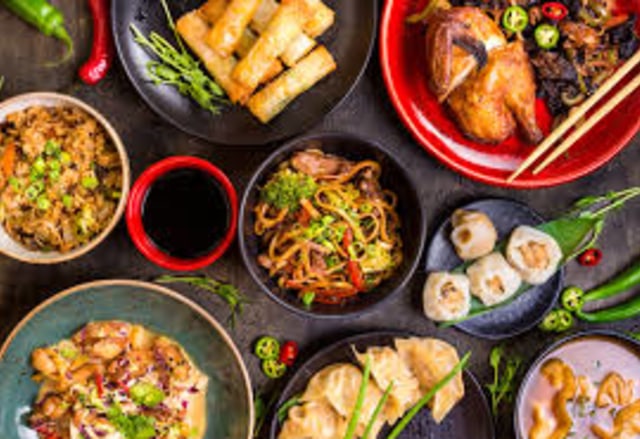 Ilustrasi deretan makanan khas Imlek. Sumber: Chinese New Year