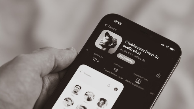 Ilustrasi aplikasi media sosial Clubhouse. Foto: Dmitry Mashkin/Unsplash