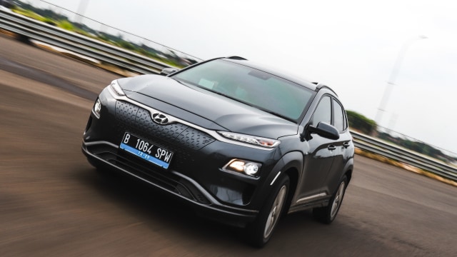 Hyundai Kona Electric. Foto: Bangkit Jaya Putra/kumparan
