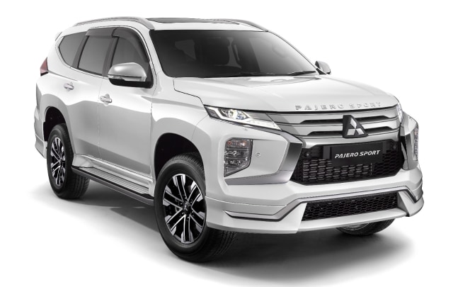 Mitsubishi Pajero Sport Facelift 2021 full aksesori tampak depan. Foto: dok. MMKSI